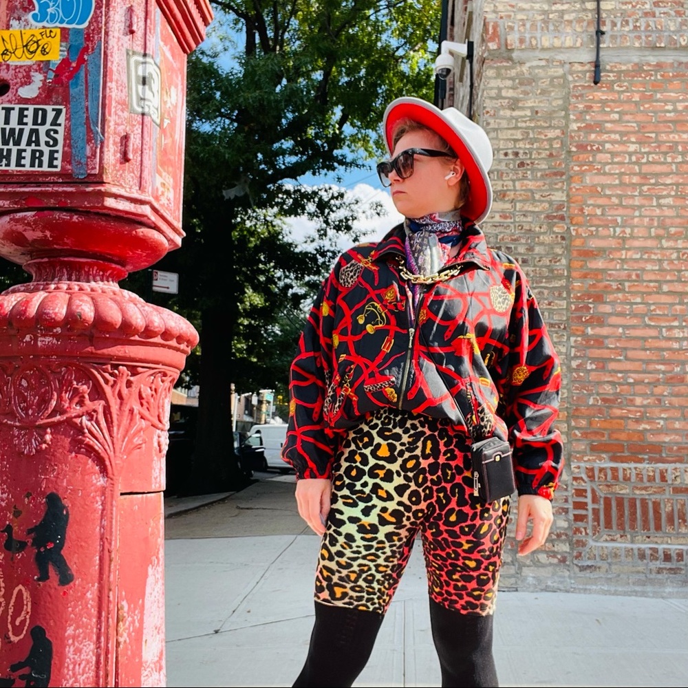 EVR Silk Gold Accessories Repeat Print True Vintage ZipUp Red Gold Bomber Jacket - Picture 13 of 17